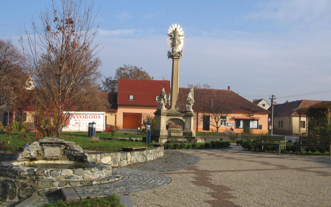 Náměstí kol morového sloupu